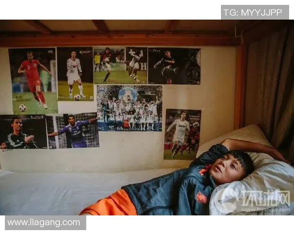 如何通过科学训练和系统管理培养未来足球巨星的全方位方法