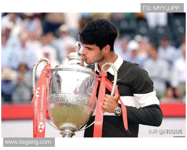 足球新星Emir崛起引关注 他能否打破传统巨星格局成为未来之王